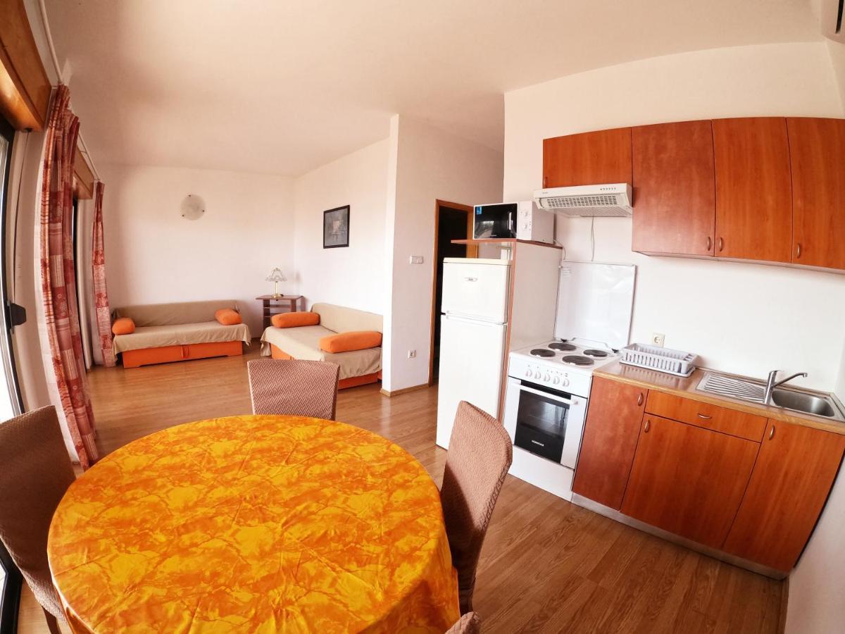 Apartments Adriatic 3 Селце Екстериор снимка